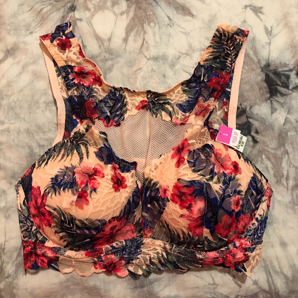 VS PINK padded lace bralette NWT
